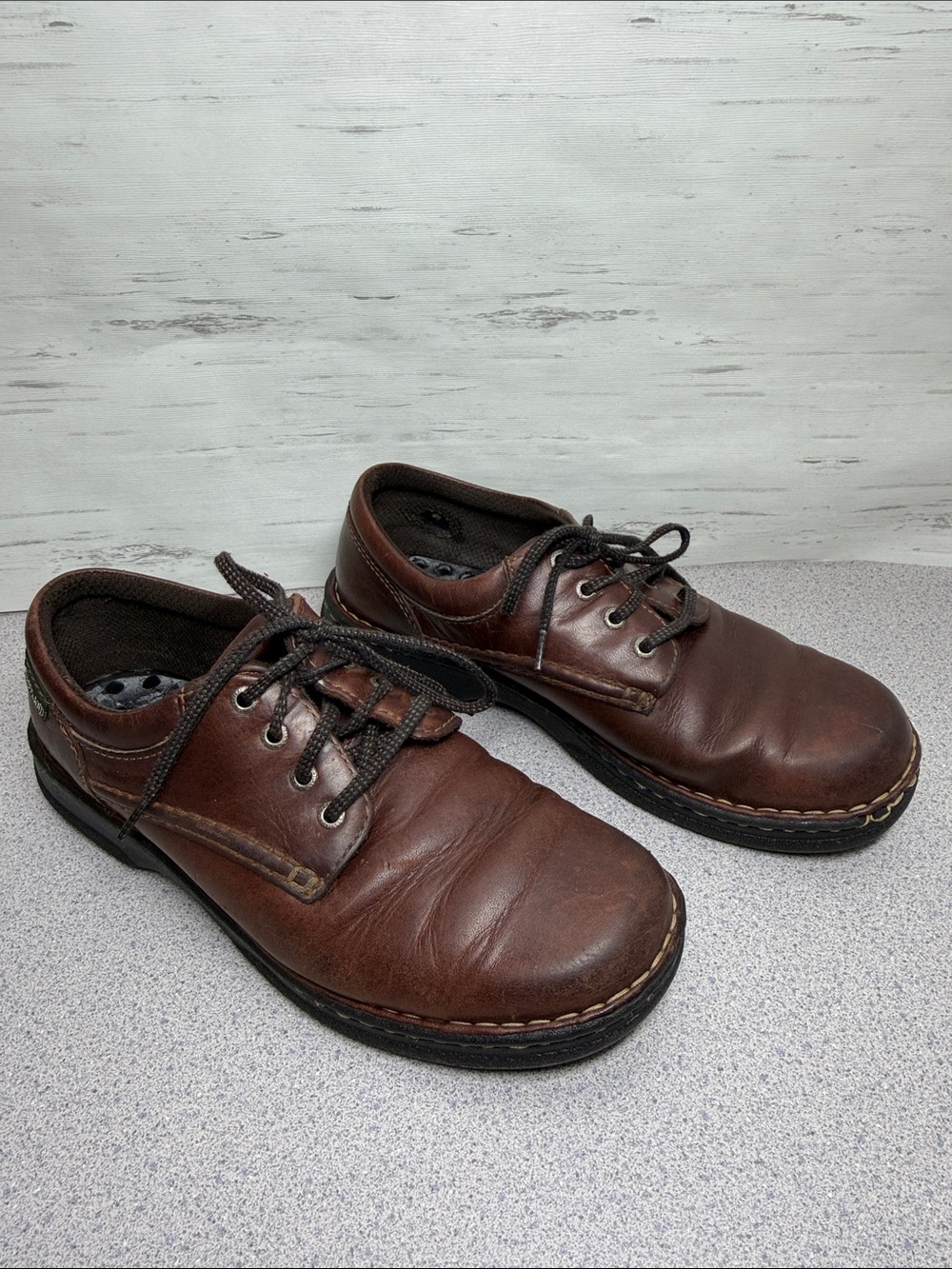 Eastland Brown Leather Lace-Up Sneakers
